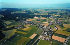 Luftbild von Schüpfen